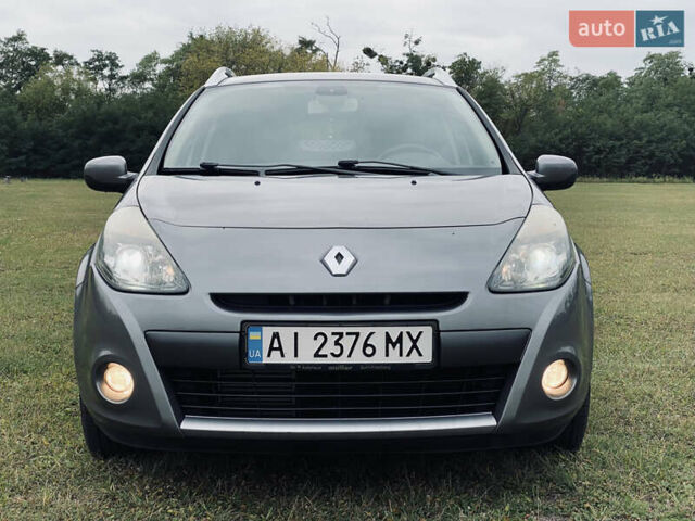 Сірий Рено Кліо, об'ємом двигуна 1.5 л та пробігом 260 тис. км за 5600 $, фото 1 на Automoto.ua