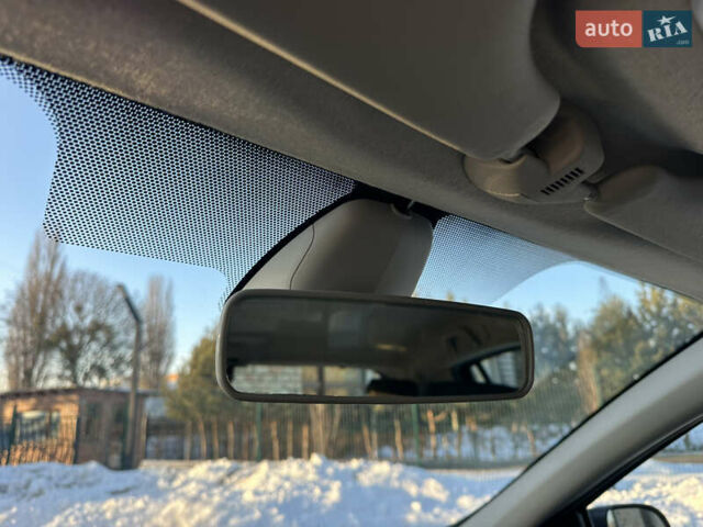 Сірий Рено Кліо, об'ємом двигуна 1.6 л та пробігом 61 тис. км за 8999 $, фото 28 на Automoto.ua