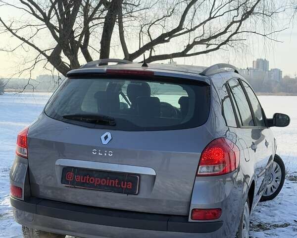 Сірий Рено Кліо, об'ємом двигуна 1.2 л та пробігом 202 тис. км за 5500 $, фото 6 на Automoto.ua