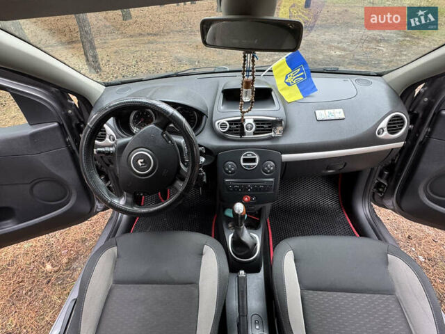 Рено Кліо 2010 у Дніпро (Дніпропетровську) на Automoto.ua Сірий Рено Кліо, об'ємом двигуна 1.15 л та пробігом 220 тис. км за 5000 $, фото 7 на Automoto.ua