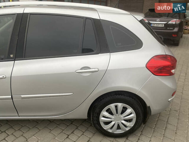 Серый Рено Клио, объемом двигателя 1.15 л и пробегом 192 тыс. км за 5999 $, фото 11 на Automoto.ua