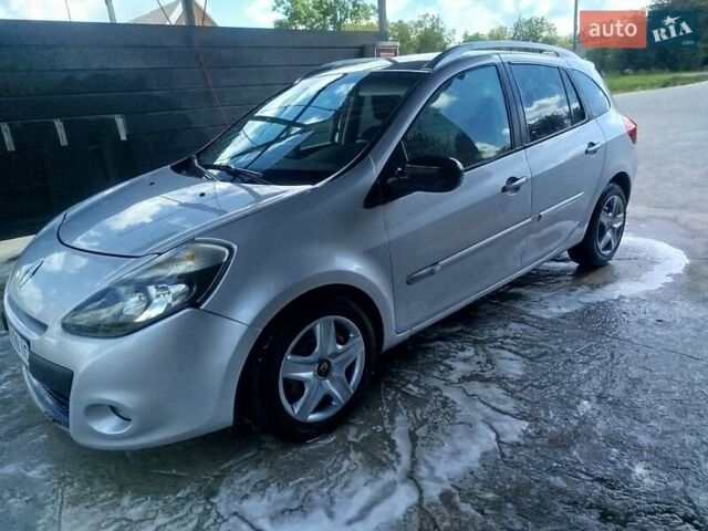 Сірий Рено Кліо, об'ємом двигуна 1.46 л та пробігом 250 тис. км за 5200 $, фото 4 на Automoto.ua