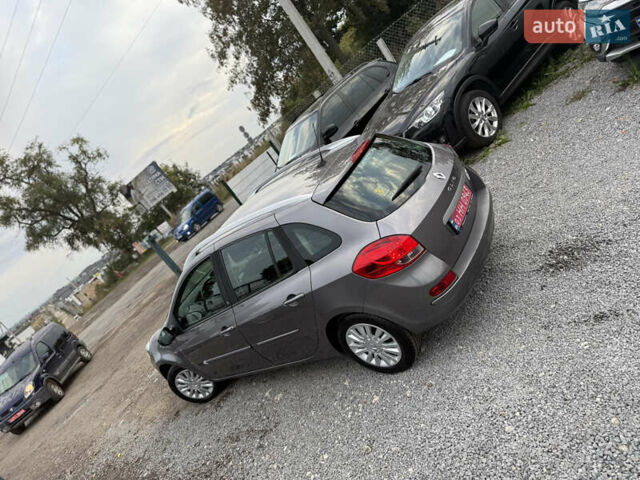 Сірий Рено Кліо, об'ємом двигуна 1.2 л та пробігом 170 тис. км за 6555 $, фото 3 на Automoto.ua