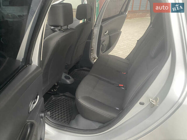 Серый Рено Клио, объемом двигателя 1.15 л и пробегом 192 тыс. км за 5999 $, фото 18 на Automoto.ua