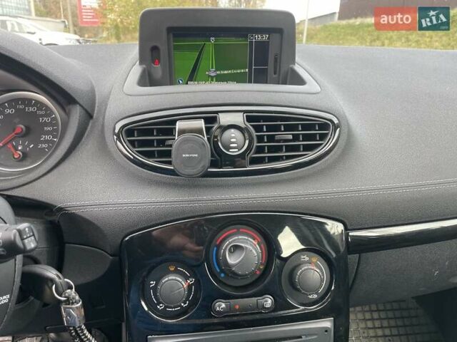 Сірий Рено Кліо, об'ємом двигуна 1.15 л та пробігом 225 тис. км за 4499 $, фото 12 на Automoto.ua