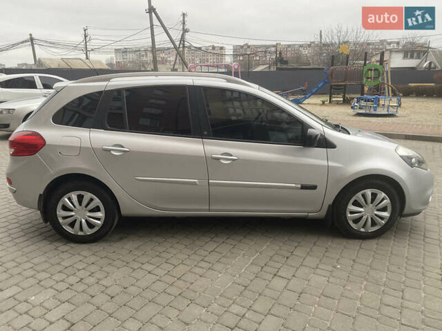 Серый Рено Клио, объемом двигателя 1.15 л и пробегом 192 тыс. км за 5999 $, фото 5 на Automoto.ua