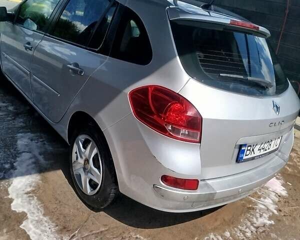 Сірий Рено Кліо, об'ємом двигуна 1.46 л та пробігом 250 тис. км за 5200 $, фото 8 на Automoto.ua