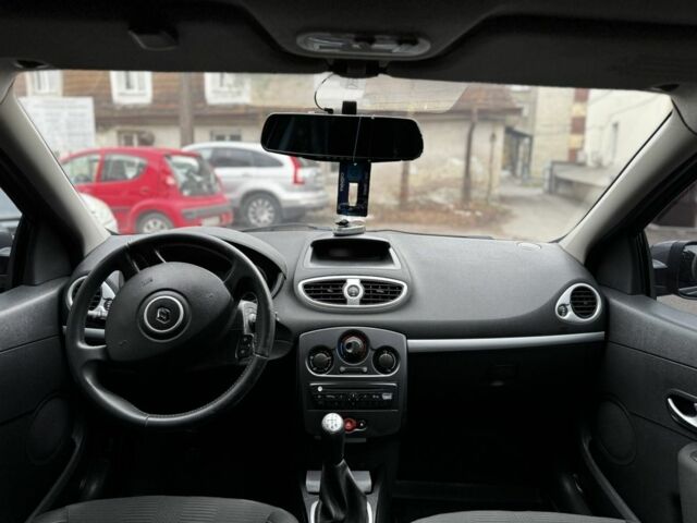 Сірий Рено Кліо, об'ємом двигуна 1.2 л та пробігом 225 тис. км за 4700 $, фото 6 на Automoto.ua