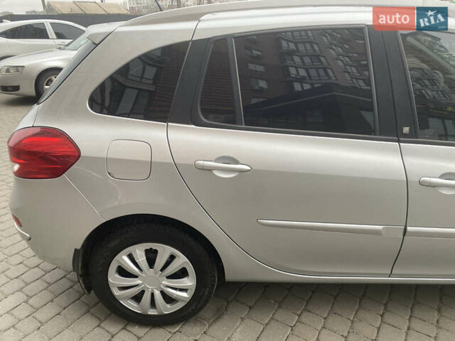 Серый Рено Клио, объемом двигателя 1.15 л и пробегом 192 тыс. км за 5999 $, фото 9 на Automoto.ua