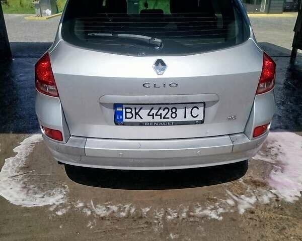 Сірий Рено Кліо, об'ємом двигуна 1.46 л та пробігом 250 тис. км за 5200 $, фото 6 на Automoto.ua