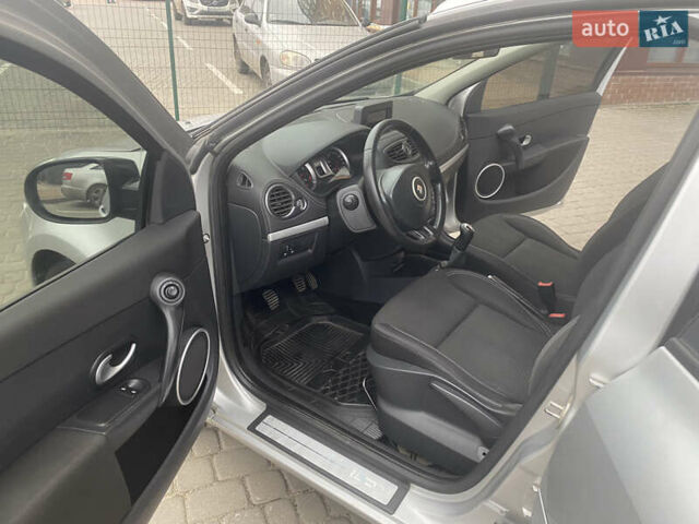 Серый Рено Клио, объемом двигателя 1.15 л и пробегом 192 тыс. км за 5999 $, фото 15 на Automoto.ua