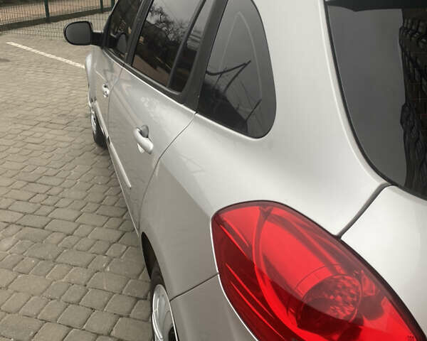 Серый Рено Клио, объемом двигателя 1.15 л и пробегом 192 тыс. км за 5999 $, фото 12 на Automoto.ua