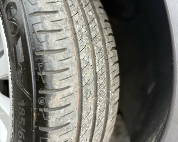 Сірий Рено Кліо, об'ємом двигуна 1.2 л та пробігом 170 тис. км за 6555 $, фото 14 на Automoto.ua