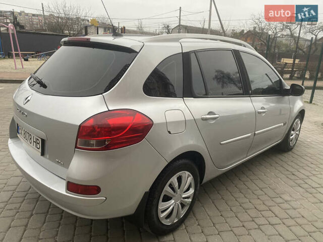 Серый Рено Клио, объемом двигателя 1.15 л и пробегом 192 тыс. км за 5999 $, фото 4 на Automoto.ua