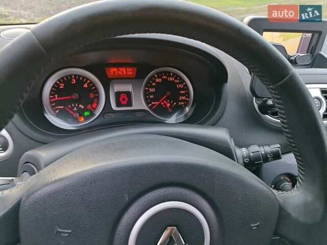 Серый Рено Клио, объемом двигателя 1.46 л и пробегом 202 тыс. км за 5900 $, фото 25 на Automoto.ua