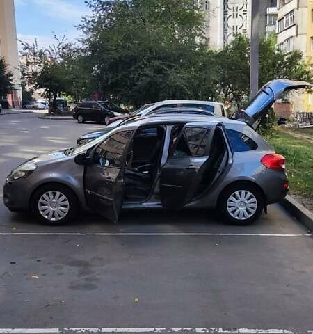 Рено Клио 2012 в Виннице на Automoto.ua Серый Рено Клио, объемом двигателя 1.5 л и пробегом 247 тыс. км за 6000 $, фото 13 на Automoto.ua