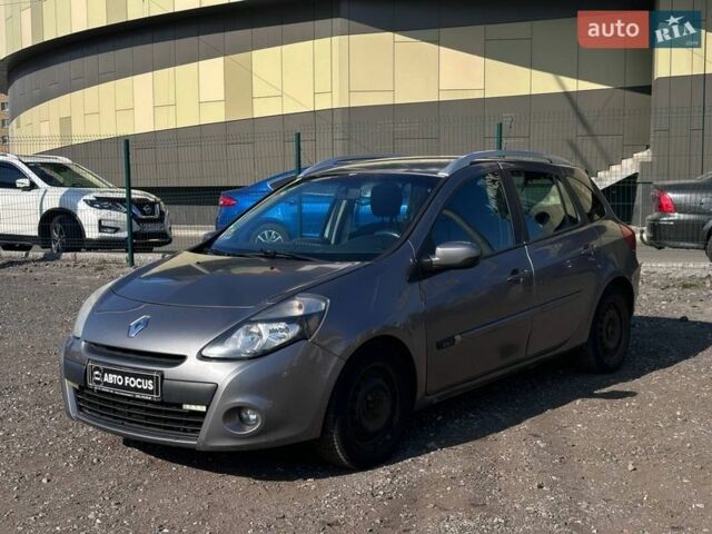 Серый Рено Клио, объемом двигателя 1.46 л и пробегом 382 тыс. км за 4490 $, фото 3 на Automoto.ua