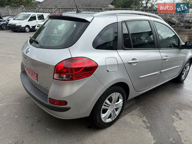 Серый Рено Клио, объемом двигателя 1.5 л и пробегом 220 тыс. км за 5800 $, фото 7 на Automoto.ua