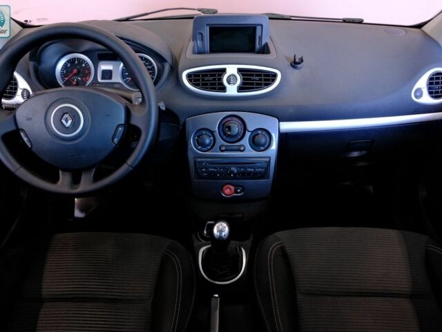 Сірий Рено Кліо, об'ємом двигуна 1.5 л та пробігом 166 тис. км за 4900 $, фото 6 на Automoto.ua