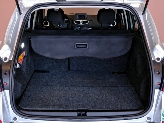 Сірий Рено Кліо, об'ємом двигуна 1.5 л та пробігом 166 тис. км за 4900 $, фото 8 на Automoto.ua