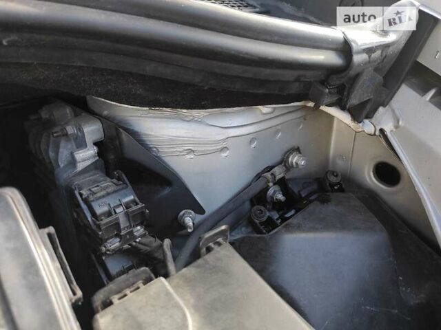 Серый Рено Клио, объемом двигателя 1.5 л и пробегом 200 тыс. км за 7200 $, фото 60 на Automoto.ua