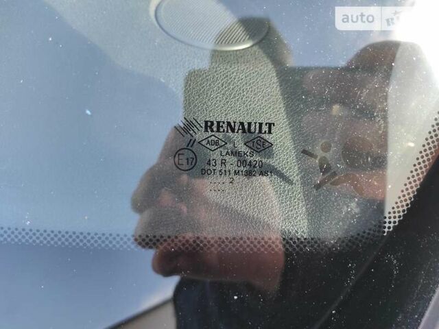 Серый Рено Клио, объемом двигателя 1.5 л и пробегом 200 тыс. км за 7200 $, фото 61 на Automoto.ua
