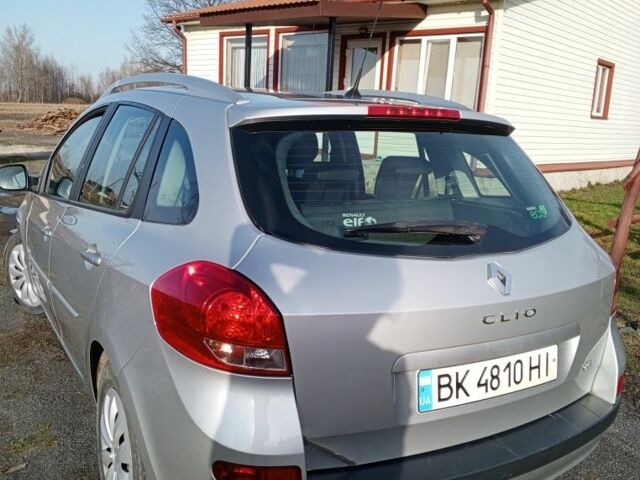 Серый Рено Клио, объемом двигателя 0 л и пробегом 273 тыс. км за 5700 $, фото 3 на Automoto.ua