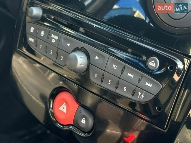 Сірий Рено Кліо, об'ємом двигуна 0 л та пробігом 207 тис. км за 5650 $, фото 39 на Automoto.ua