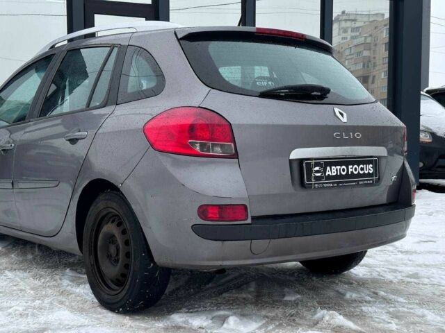 Сірий Рено Кліо, об'ємом двигуна 1.5 л та пробігом 382 тис. км за 4790 $, фото 5 на Automoto.ua