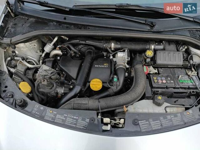 Серый Рено Клио, объемом двигателя 1.46 л и пробегом 202 тыс. км за 5900 $, фото 26 на Automoto.ua