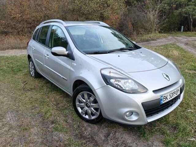 Серый Рено Клио, объемом двигателя 1.5 л и пробегом 201 тыс. км за 5800 $, фото 2 на Automoto.ua