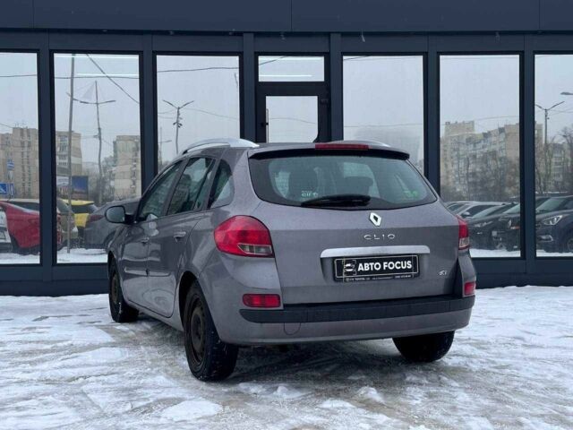 Сірий Рено Кліо, об'ємом двигуна 1.5 л та пробігом 382 тис. км за 4790 $, фото 4 на Automoto.ua