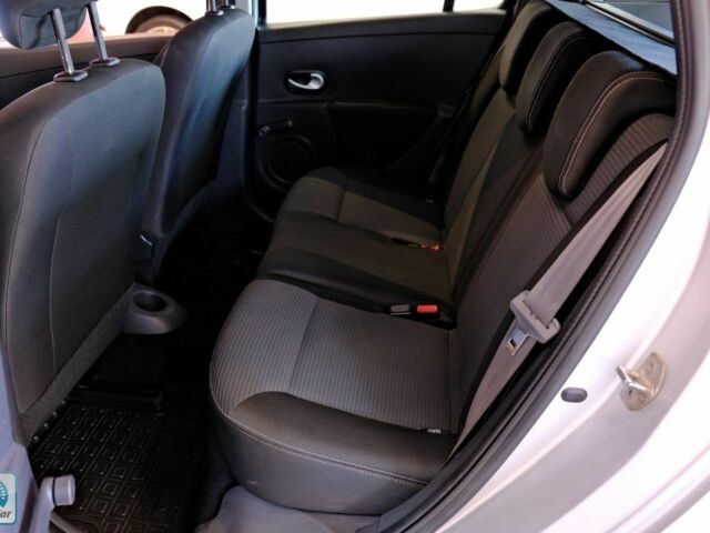 Сірий Рено Кліо, об'ємом двигуна 1.5 л та пробігом 166 тис. км за 4900 $, фото 7 на Automoto.ua