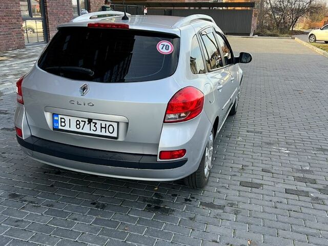 Серый Рено Клио, объемом двигателя 1.6 л и пробегом 150 тыс. км за 4900 $, фото 4 на Automoto.ua