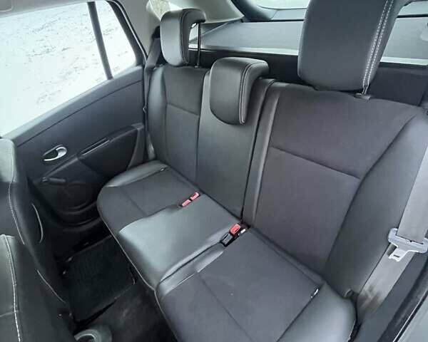 Серый Рено Клио, объемом двигателя 1.6 л и пробегом 110 тыс. км за 7400 $, фото 9 на Automoto.ua