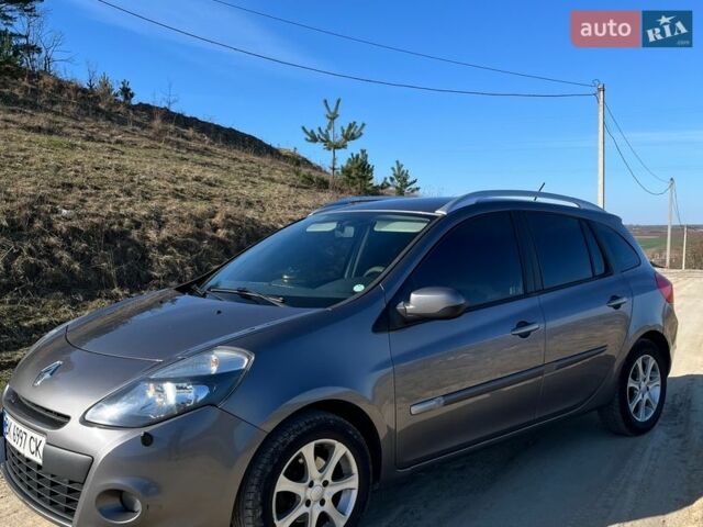 Серый Рено Клио, объемом двигателя 1.46 л и пробегом 210 тыс. км за 5200 $, фото 11 на Automoto.ua