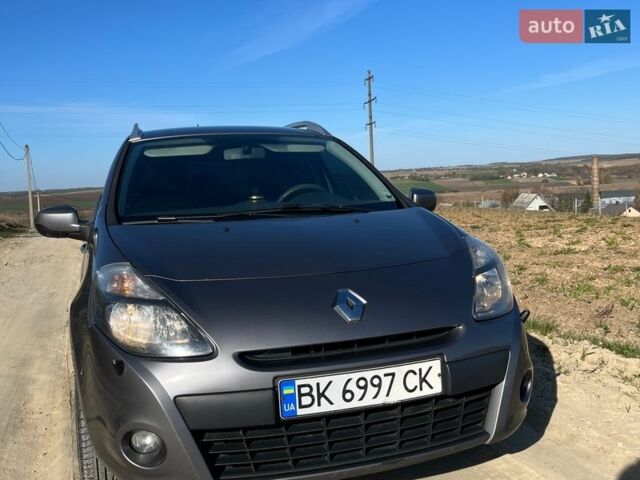 Серый Рено Клио, объемом двигателя 1.46 л и пробегом 210 тыс. км за 5200 $, фото 1 на Automoto.ua