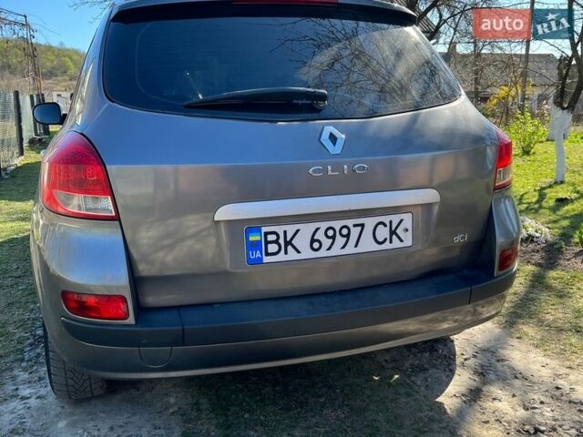 Серый Рено Клио, объемом двигателя 1.46 л и пробегом 210 тыс. км за 5200 $, фото 31 на Automoto.ua