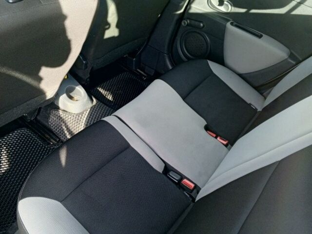 Серый Рено Клио, объемом двигателя 0 л и пробегом 273 тыс. км за 5700 $, фото 5 на Automoto.ua