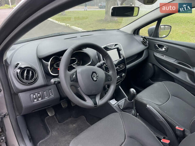 Серый Рено Клио, объемом двигателя 1.5 л и пробегом 223 тыс. км за 7300 $, фото 8 на Automoto.ua