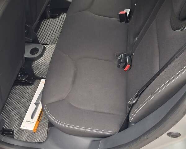 Серый Рено Клио, объемом двигателя 1.5 л и пробегом 237 тыс. км за 7950 $, фото 28 на Automoto.ua