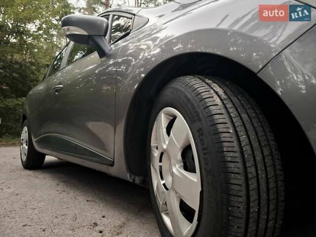 Серый Рено Клио, объемом двигателя 1.5 л и пробегом 270 тыс. км за 7500 $, фото 10 на Automoto.ua