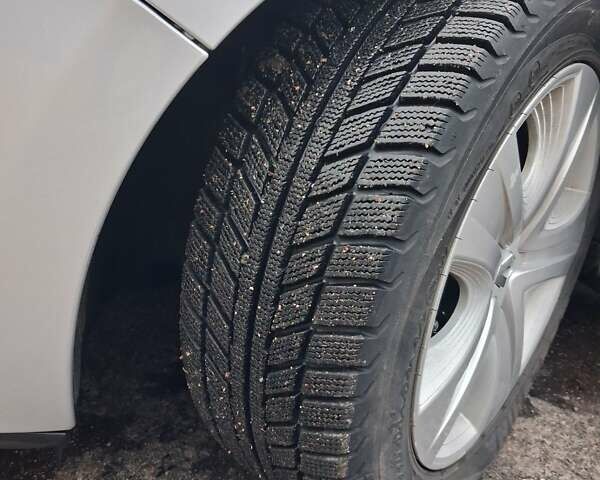 Серый Рено Клио, объемом двигателя 1.5 л и пробегом 237 тыс. км за 7950 $, фото 24 на Automoto.ua