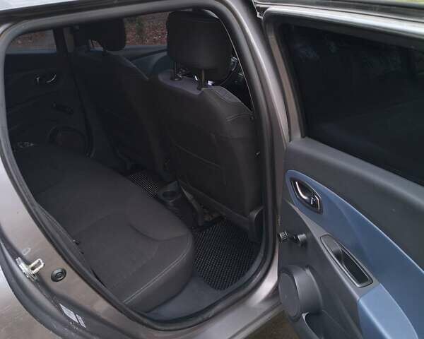 Серый Рено Клио, объемом двигателя 1.46 л и пробегом 291 тыс. км за 7500 $, фото 4 на Automoto.ua