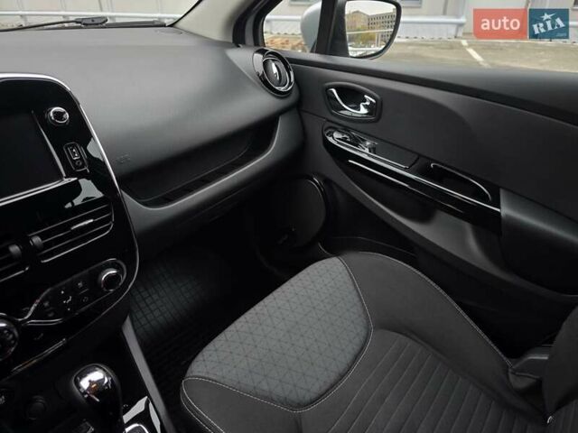 Серый Рено Клио, объемом двигателя 1.2 л и пробегом 104 тыс. км за 9100 $, фото 24 на Automoto.ua