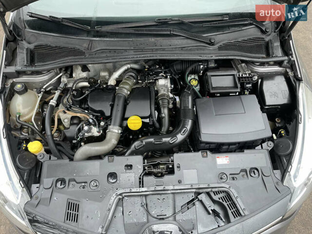 Серый Рено Клио, объемом двигателя 1.5 л и пробегом 223 тыс. км за 7300 $, фото 14 на Automoto.ua