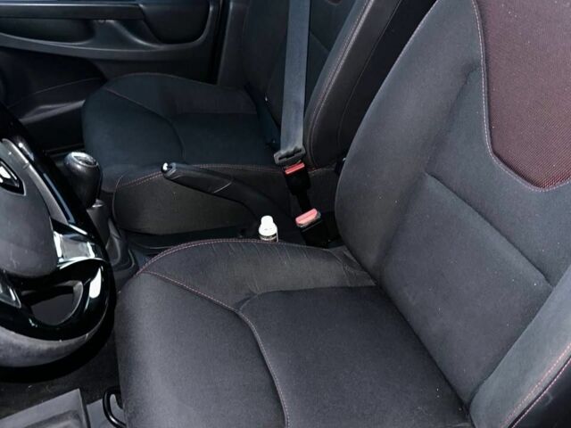 Серый Рено Клио, объемом двигателя 1.5 л и пробегом 178 тыс. км за 6750 $, фото 4 на Automoto.ua