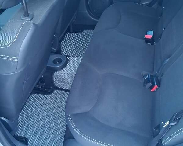 Серый Рено Клио, объемом двигателя 1.5 л и пробегом 237 тыс. км за 7950 $, фото 39 на Automoto.ua