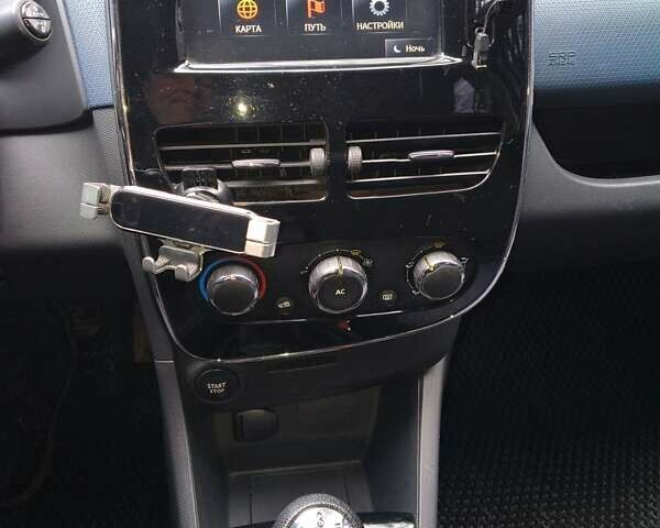 Серый Рено Клио, объемом двигателя 1.46 л и пробегом 291 тыс. км за 7500 $, фото 1 на Automoto.ua