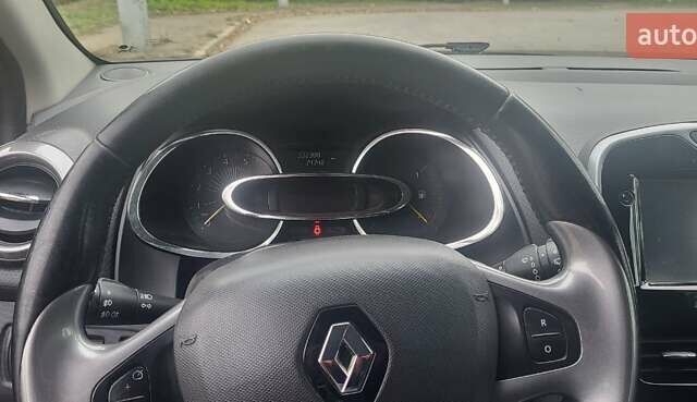 Серый Рено Клио, объемом двигателя 1.46 л и пробегом 336 тыс. км за 7700 $, фото 12 на Automoto.ua